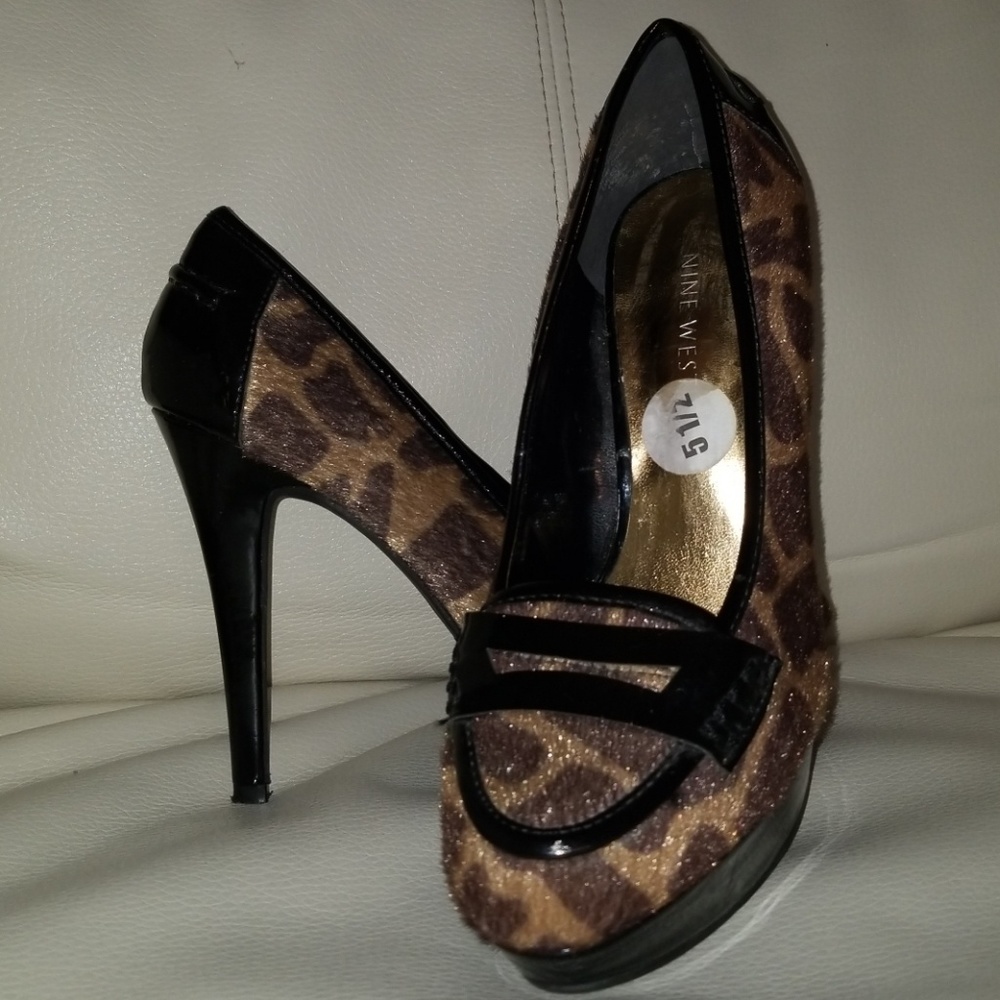 👠Nine West animal print pumps
